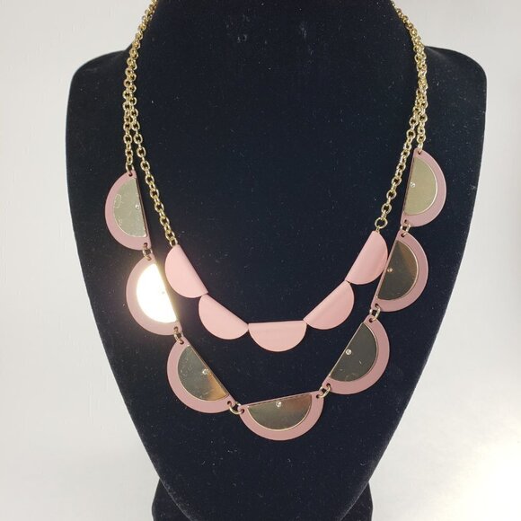 💖 Layered Gold-Tone & Pink Statement Necklace – Trendy Women's Fashion - Picture 2 of 6